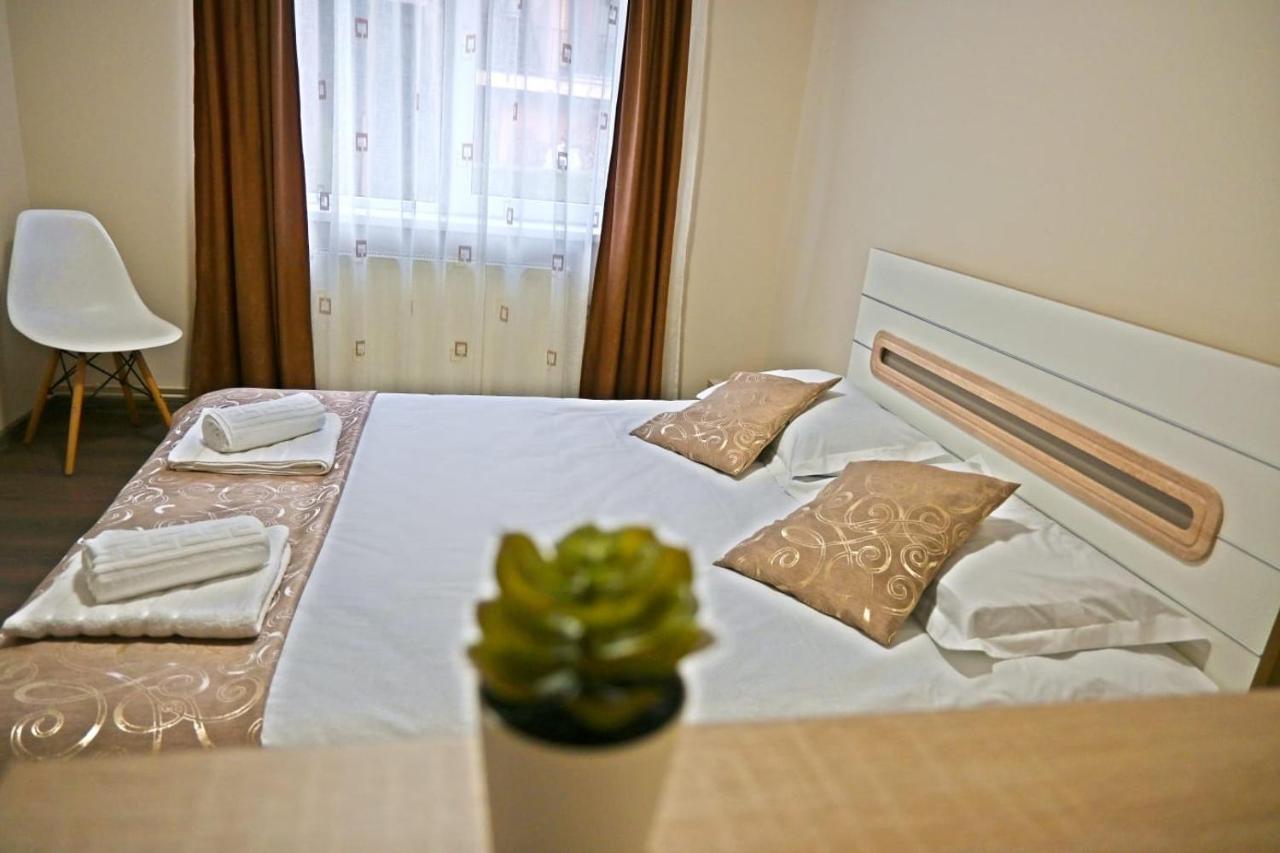 Downtown Recharge Spot Apartment Брашов Екстериор снимка